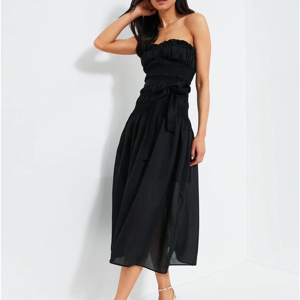 MOON RIVER

Black Ruched Tie Front Dress - Picture 2 of 11